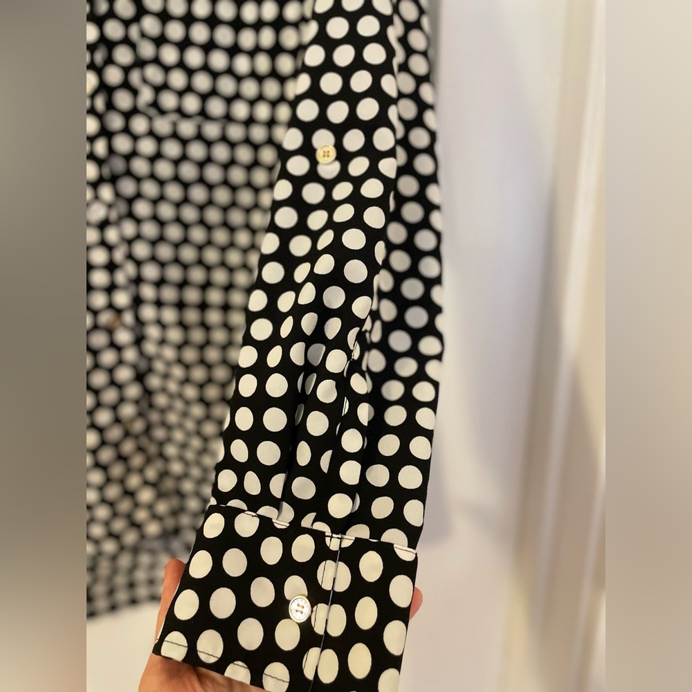 NWOT! Women’s Tommy Hilfiger Clip Black/White Polka Dot Button Down Blouse Large - Picture 11 of 15